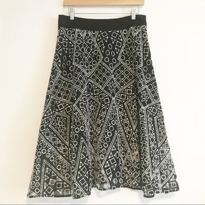 Banana Republic A-line skirt embroidered